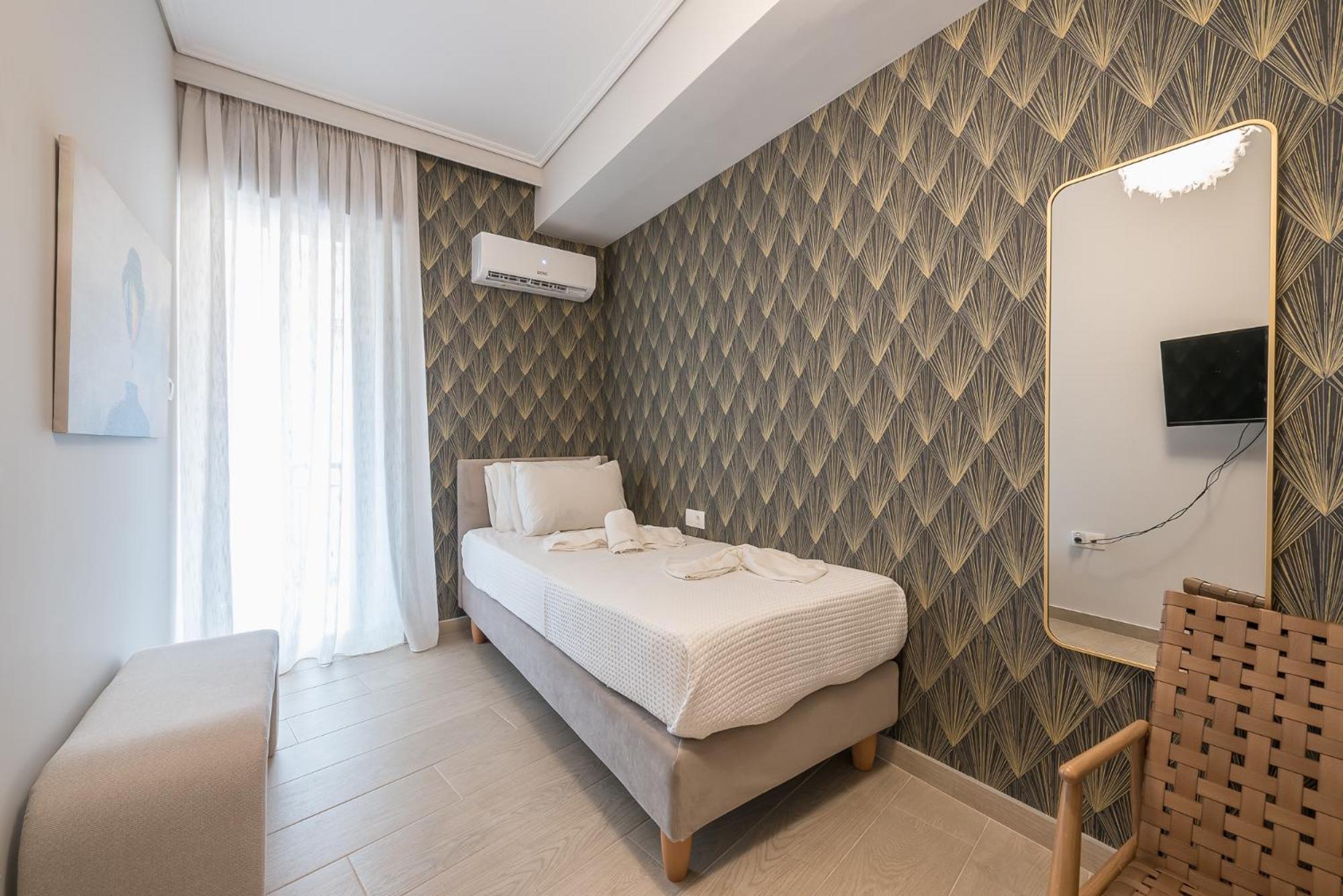 Chic 2br With Balcony Apartment Athen