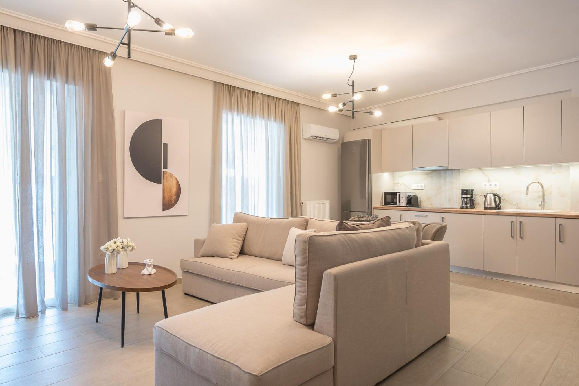 Apartment Chic 2br With Balcony