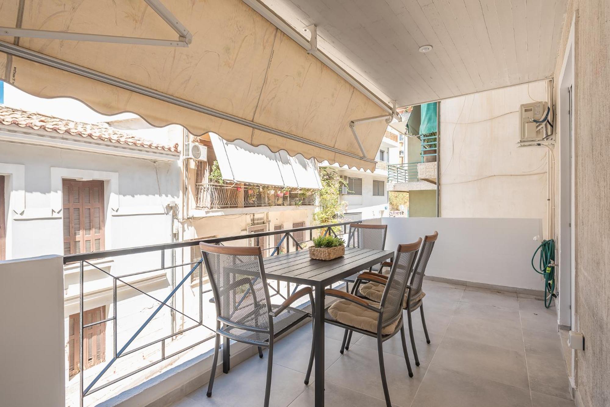 Chic 2br With Balcony * Athen