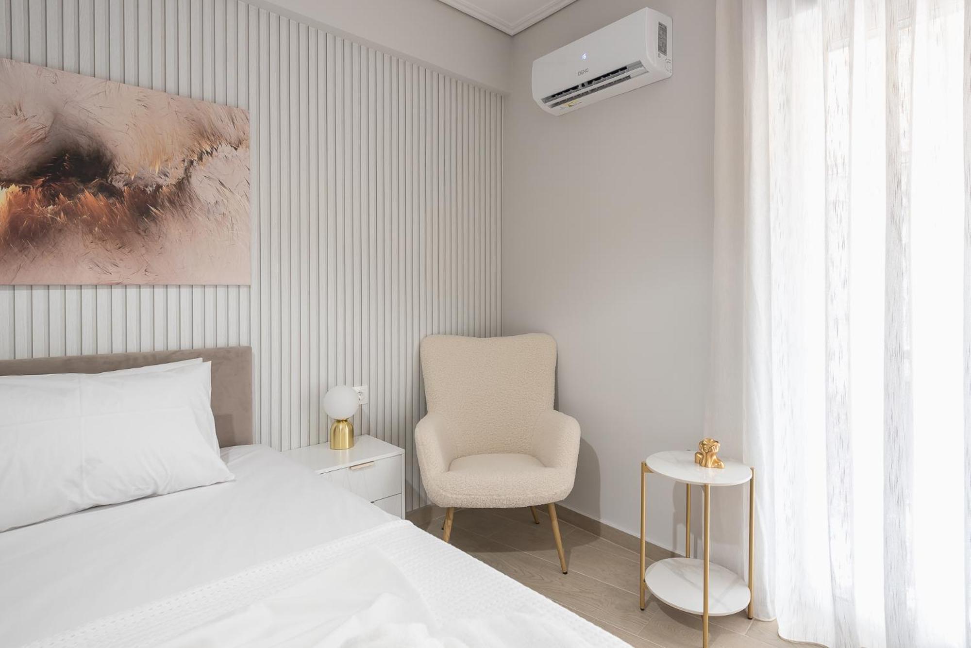 Chic 2br With Balcony *