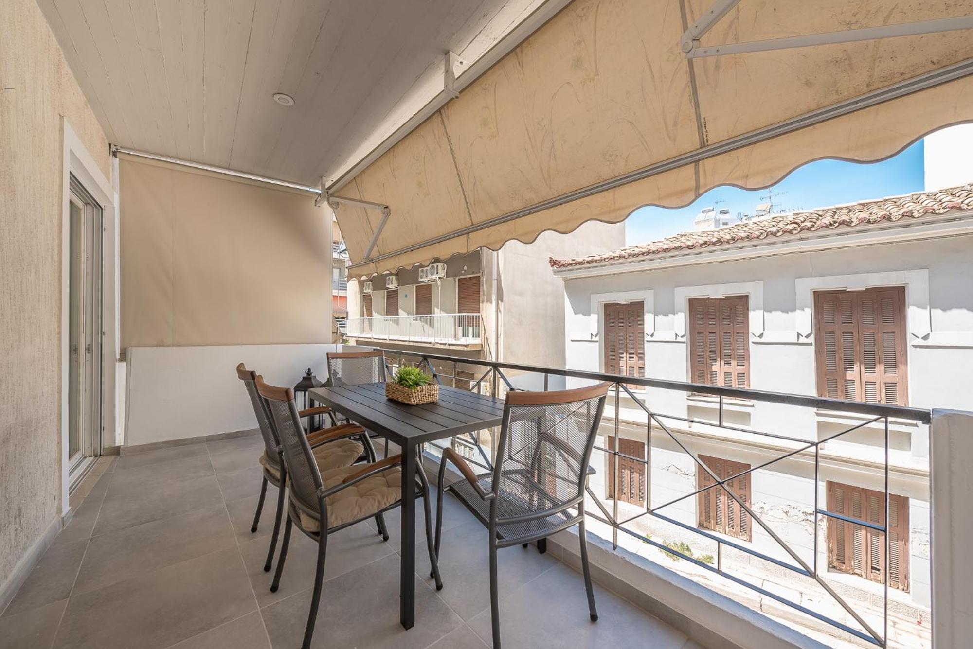 Chic 2br With Balcony Athen