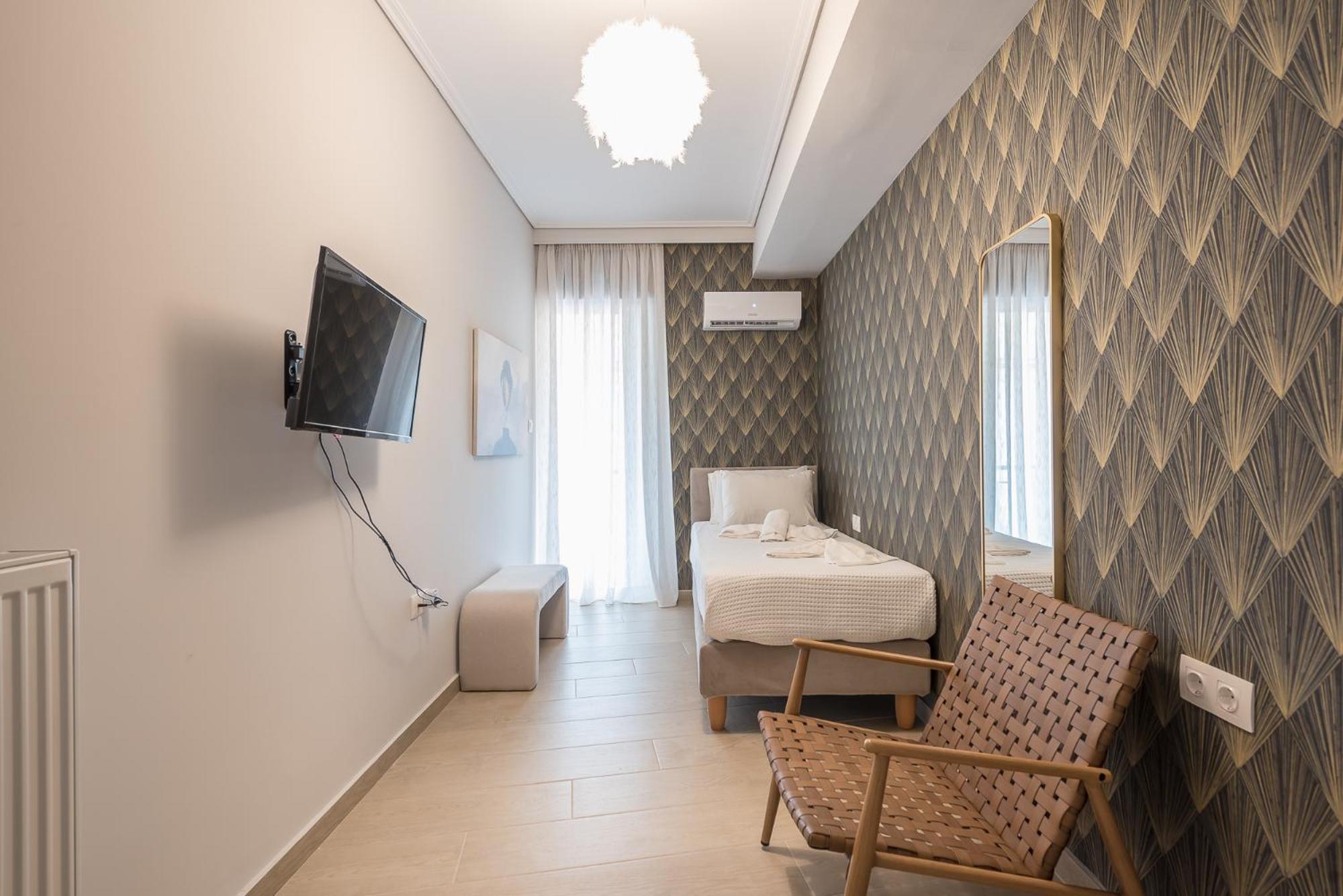 Chic 2br With Balcony